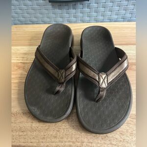 VIONIC Tide II Womans Sz 9 Orthaheel Arch Support Flip Flop Sandal Brown Bronze
